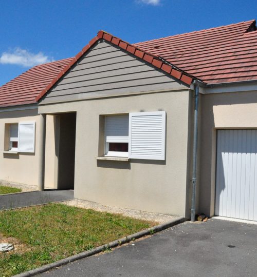 Bourges Maison de plain-pied avec garage et jardin idéal projet locatif ou 1er achat