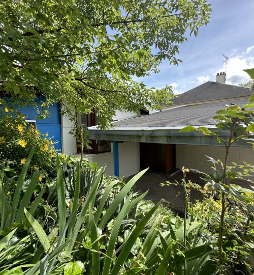 BOURGES Maison de plain- pied 3 chambres 119 m2, avec dépendances, signature de l’architecte Christian GIMONET