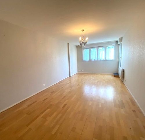 Appartement T2 dans une résidence sécurisée avec balcon – possibilité de services seniors