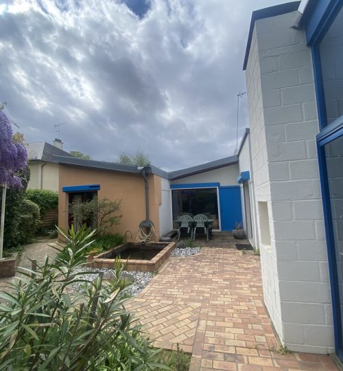 BOURGES Maison de plain- pied 3 chambres 119 m2, avec dépendances, signature de l’architecte Christian GIMONET