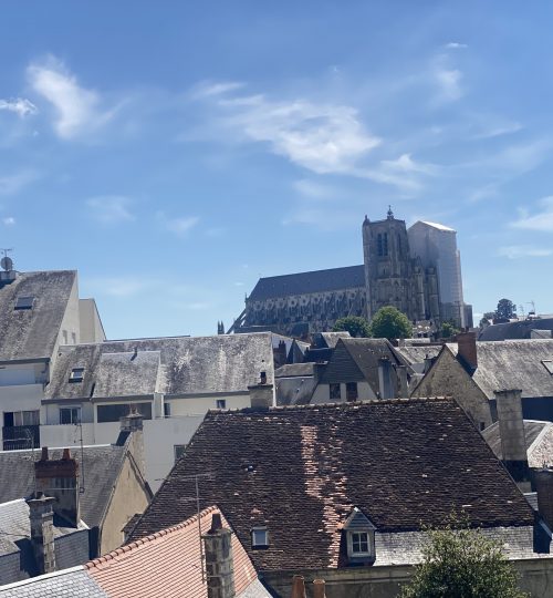 Appartement traversant lumineux dans une résidence sécurisée avec ascenseur