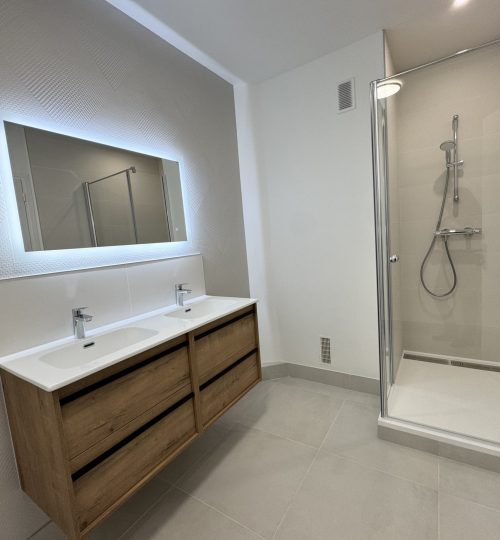 Centre-ville de Bourges, appartement disposant de 3 chambres et balcon entièrement rénové