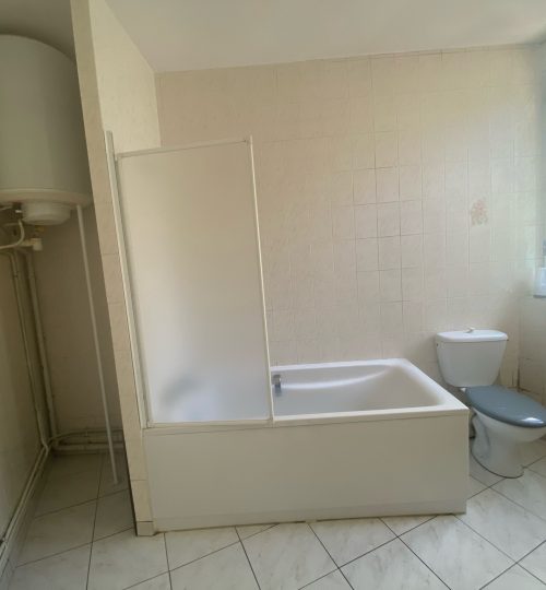 Lot de 3 appartements en plein coeur du centre historique avec cour privative