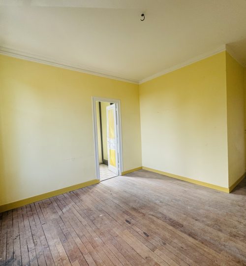 Plateaux à aménager dans une magnifique maison de maître à Bourges   Pôle Lahitolle