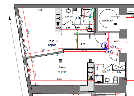 Plateau coeur de centre-ville idéal pour un bureau au pied de la place gordaine