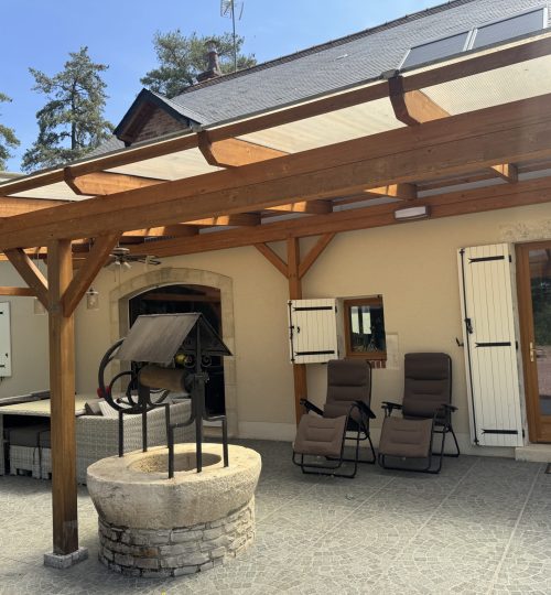 Maison de charme avec par arboré et étang proche Bourges