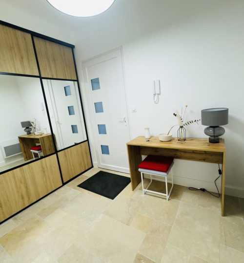 Appartement entièrement rénové avec ascenseur situé au 1er étage