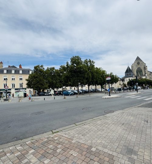 Local commercial actuellement loué spécial investisseur