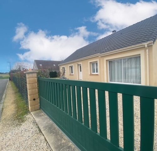 Maison de plain-pied située à La Chapelle St Ursin