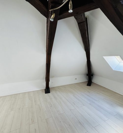 Appartement à rénover au pied de la cathédrale de Bourges