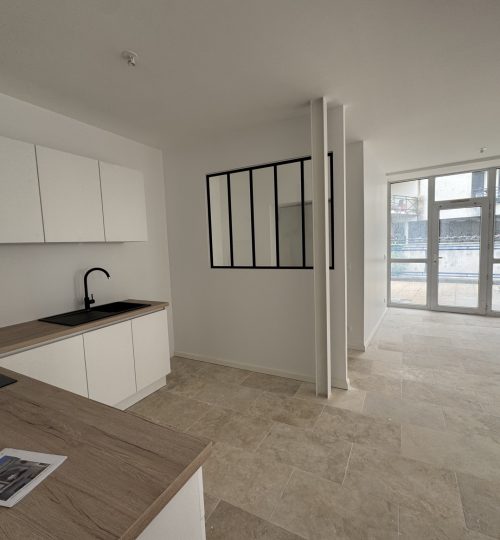 Appartement T2 d&rsquo;une surface de 57m2 avec sa terrasse privative et stationnement