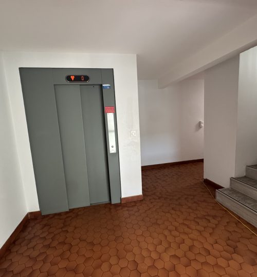 EXCLUSIVITÉ   Appartement lumineux proche gare avec ascenseur et stationnement