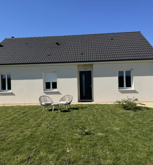 Exclusivité, Construction récente de 2022   Maison de plain-pied à proximité immédiate de la base d’Avord