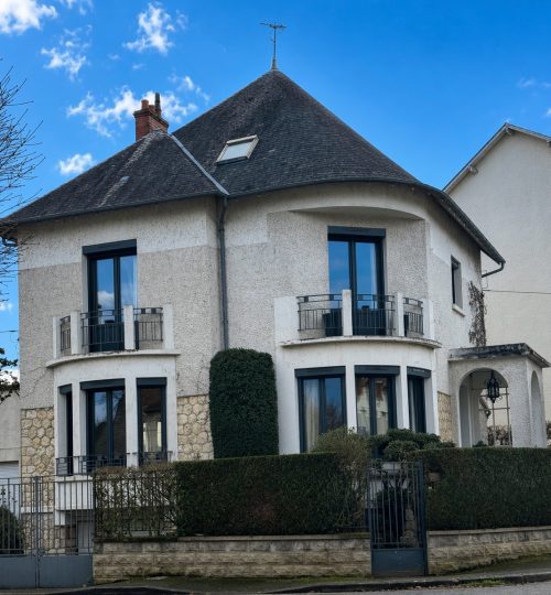 Exclusivité Maison année 30 quartier Saint Henri charme de l&rsquo;ancien avec agréable jardin