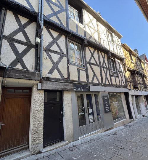 Idéal investissement locatif meublé studio plein coeur de centre-ville