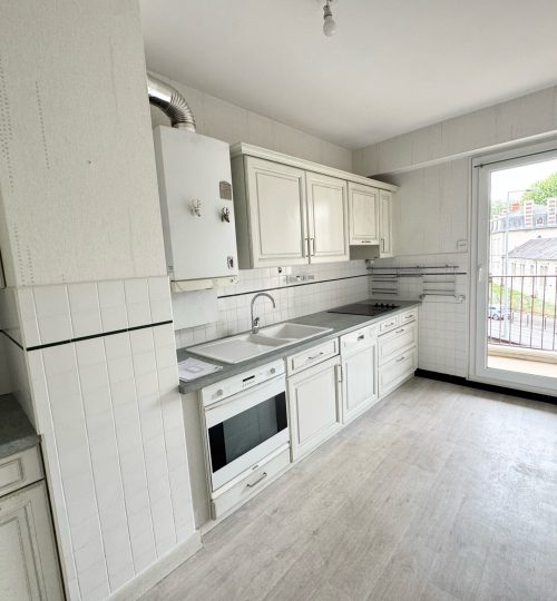 Appartement avec stationnement résidence des prés fleuris