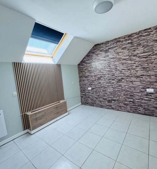 Exclusivité Maison de plain-pied avec 4 chambres et grand jardin