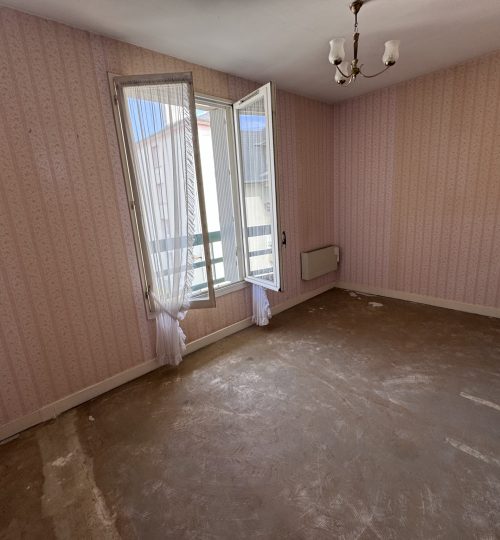 Appartement avec terrasse et parking privatif   Hyper centre de Bourges