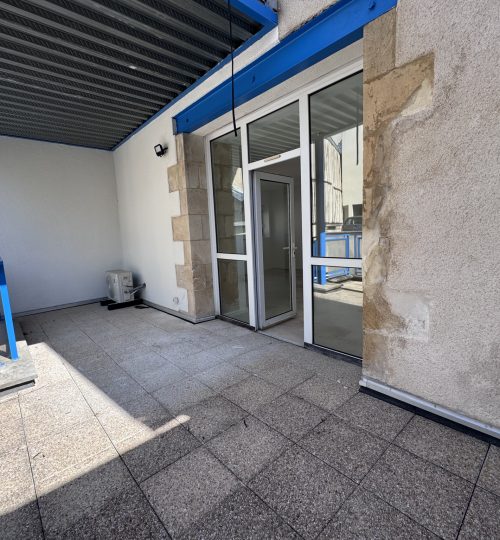 Appartement T2 d&rsquo;une surface de 57m2 avec sa terrasse privative et stationnement place gordaine