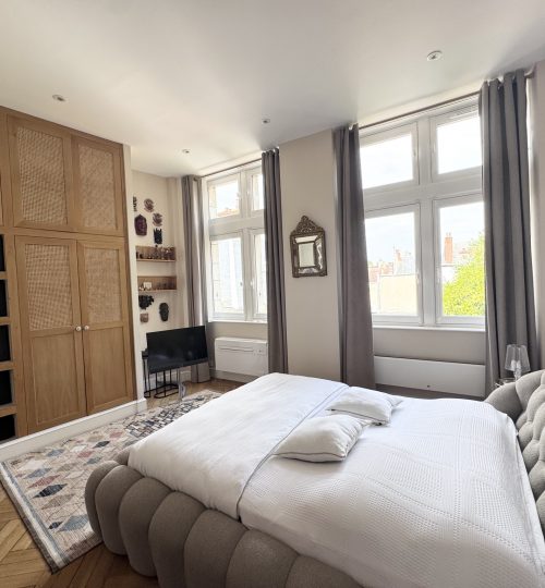 Exclusivité Spendide appartement de standing de type 4 dans résidence sécurisée située en  hyper Centre Ville