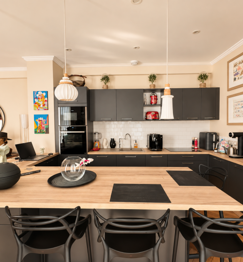 Exclusivité Spendide appartement de standing de type 4 dans résidence sécurisée située en  hyper Centre Ville