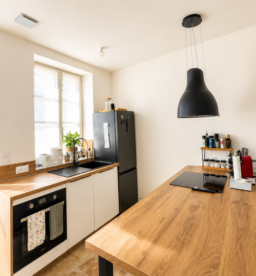 Exclusivité maison de ville rénovée avec cour privative et cave
