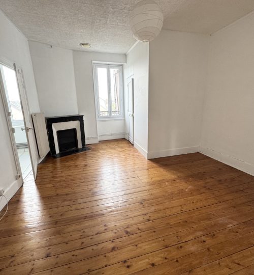 Exclusivité Appartement T3 au pied de Lahitolle et des marais de Bourges et son garage privatif, loué