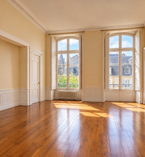 Appartement de caractère dans un hôtel particulier du 18ème siècle   Au pied du Palais Jacques-Cœur à Bourges